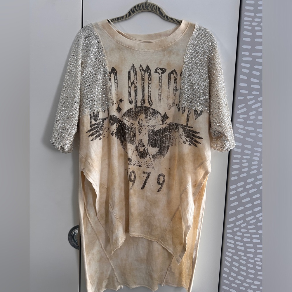 We the Free City Sparkle Tee- XS (runs large) - Picture 3 of 7